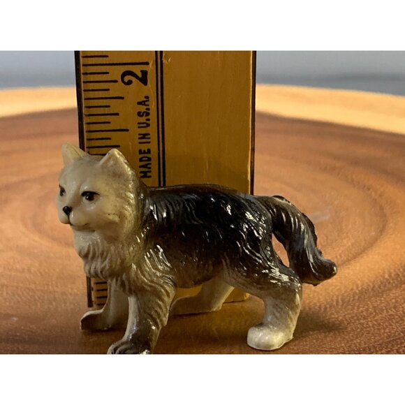 Vintage Miniature Hard Plastic Black & White Cat Figurine Collectible Decor - Picture 7 of 10